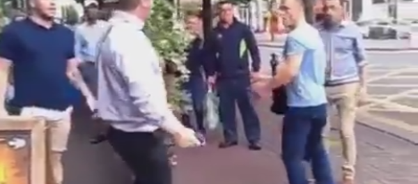 Nasilnici napali na obezbeđenje - Sputnik Srbija