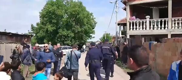 Gužva zbog rušenja nelegalne džamije u Zemun Polju - Sputnik Srbija