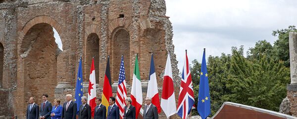 Лидери Г7 у Таормини Лидери Г7 у Таормини - Sputnik Србија