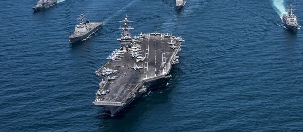 Разарачи Јужне Кореје Сеџонг велики и Јанг Манчун, амерички ракетни разарачи Вејн Мајер, Мајкл Марфи и Стетем, ракетна крстарица Лејк Чемплен и носач авиона Карл Винсон плове Тихим океаном - Sputnik Србија