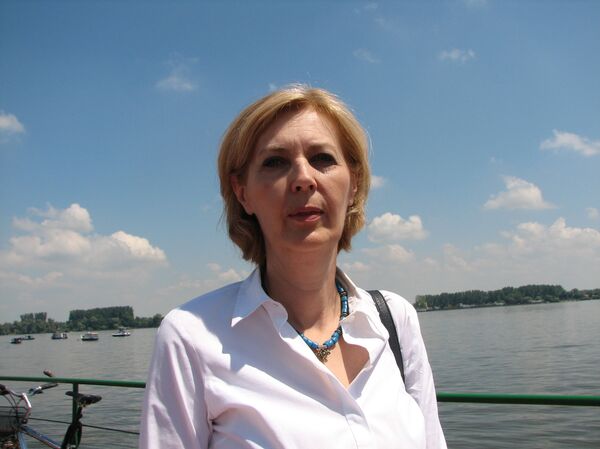 Снежана Радосављевић Мажибрада, сестра пилота Зорана Радослављевића, један од организатора „Зокијеве регате“. - Sputnik Србија