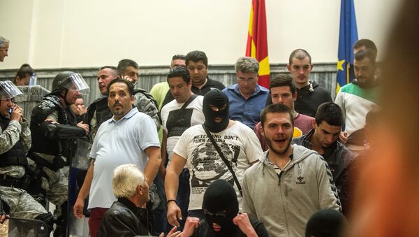 Демонстранти у Парламенту Македоније - Sputnik Србија