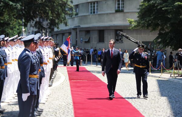 Novi predsednik Srbije Aleksandar Vučić i načelnik Generalštaba Ljubiša Diković. - Sputnik Srbija