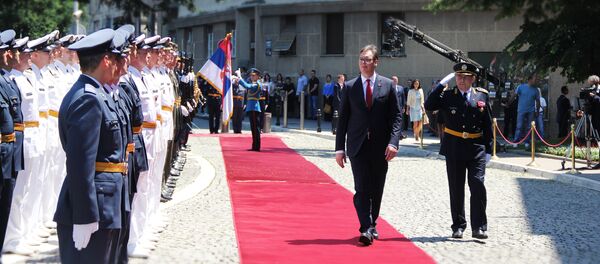 Нови председник Србије Александар Вучић и начелник Генералштаба Љубиша Диковић. - Sputnik Србија