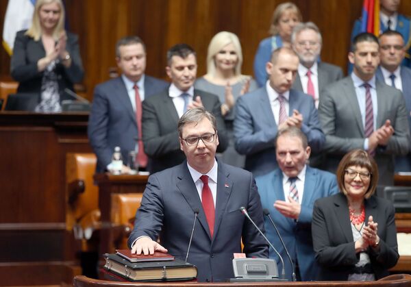 Novi predsednik Srbije Aleksandar Vučić polaže zakletvu. - Sputnik Srbija