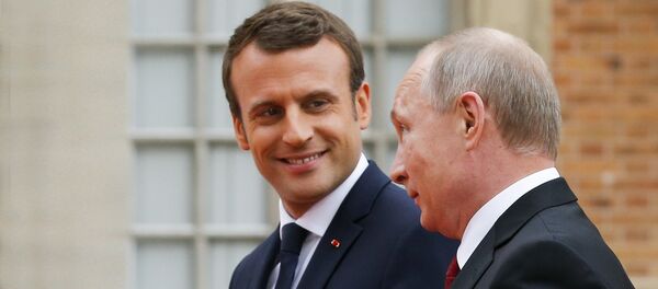 Сусрет Владимира Путина и Емануела Макрона у Паризу - Sputnik Србија