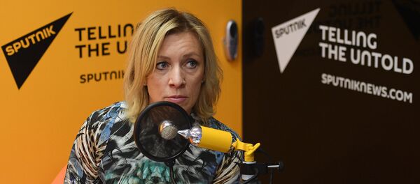 Марија Захарова на штанду МИА „Русија севодња на Петербуршком међународном економском форуму - Sputnik Србија