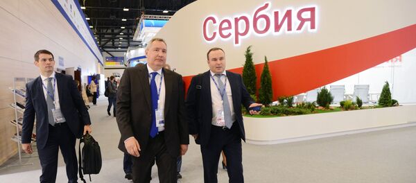 Zamenik premijera Rusije Dmitrij Rogozin na Međunarodnom ekonomskom forumu u Sankt Peterburgu 2017. - Sputnik Srbija
