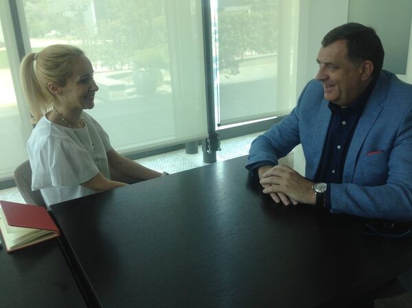 Predsednik RS Milorad Dodik i novinarka Sputnjika Nataša Milosavljević - Sputnik Srbija