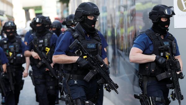Specijalna policija u Londonu, posle terorističkog napada 4. juna - Sputnik Srbija