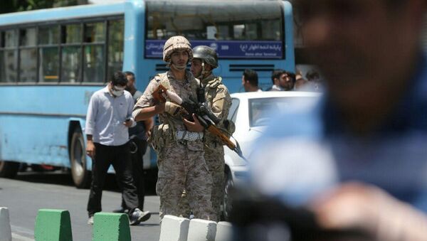 Iranska vojska na ulicama posle napada na zgradu parlamenta u Teherenu - Sputnik Srbija