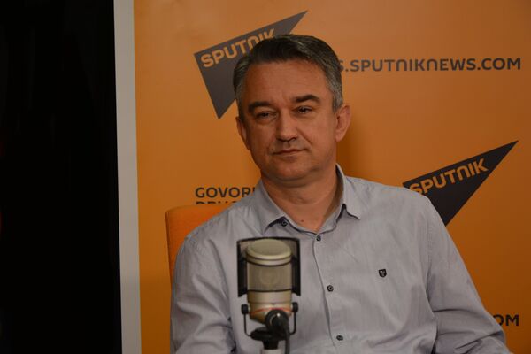 Ексклузивно: Шта је Холбрук нудио Ратку Младићу у замену за слободу (видео) Ексклузивно: Шта је Холбрук нудио Ратку Младићу у замену за слободу (видео) - Sputnik Србија
