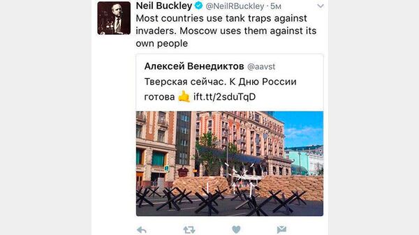 Твит новинара „Фајненшел тајмса“ Нила Баклија - Sputnik Србија