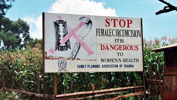Билборд кампање против сакаћења женских гениталија. - Sputnik Србија