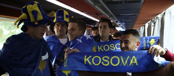 Albanici sa zastavama tzv. Kosova - Sputnik Srbija