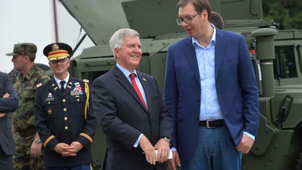 Ambasador SAD u Srbiji Kajl Skot i Aleksandar Vučić. - Sputnik Srbija