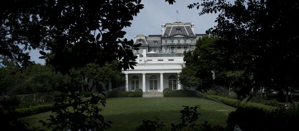 Поглед на Ружичњак у Белој кући у Вашингтону Поглед на Ружичњак у Белој кући у Вашингтону - Sputnik Србија