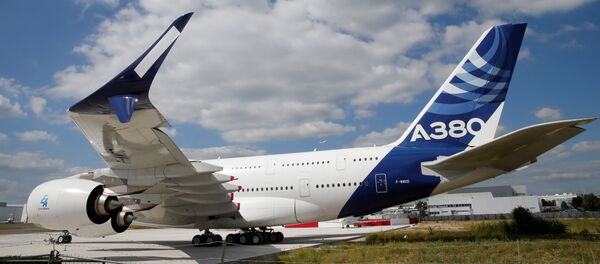 Најновији модел А380 авиона компаније Ербас Најновији модел А380 авиона компаније Ербас - Sputnik Србија