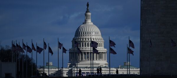 Поглед на Капитол у Вашингтону Поглед на Капитол у Вашингтону - Sputnik Србија