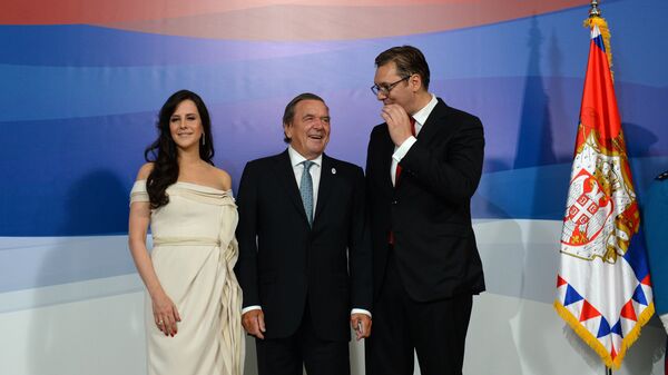 Герхард Шредер честита Александру Вучићу Герхард Шредер честита Александру Вучићу - Sputnik Србија