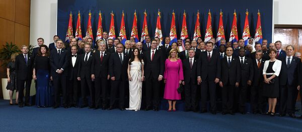 Председник Србије Александар Вуцић са лидерима региона током заједницког фотографисања на свечаности поводом преузимања дужности председника Србије. - Sputnik Србија