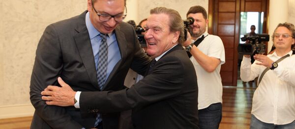 Александар Вучић и Герхард Шредер. - Sputnik Србија