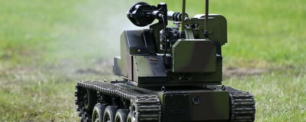 Robotizovano oklopno vozilo Mali Miloš - Sputnik Srbija