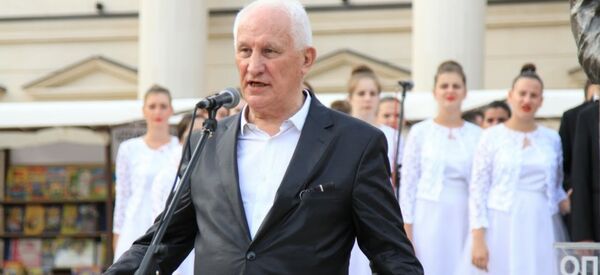 Матија Бећковић на отварању сајма књига у Андрићграду. - Sputnik Србија