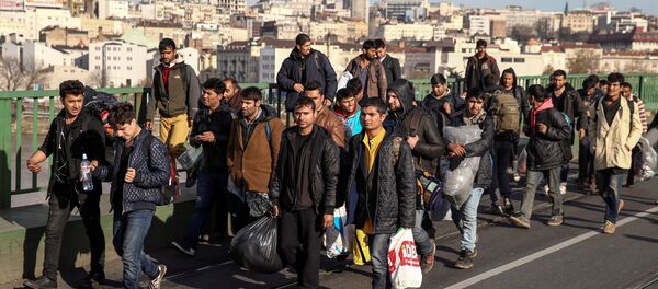 Migranti prelaze preko Save Migranti prelaze preko Save - Sputnik Srbija