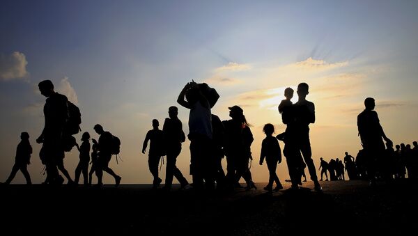 Sirijske izbeglice na grčkom ostrvu Kos - Sputnik Srbija