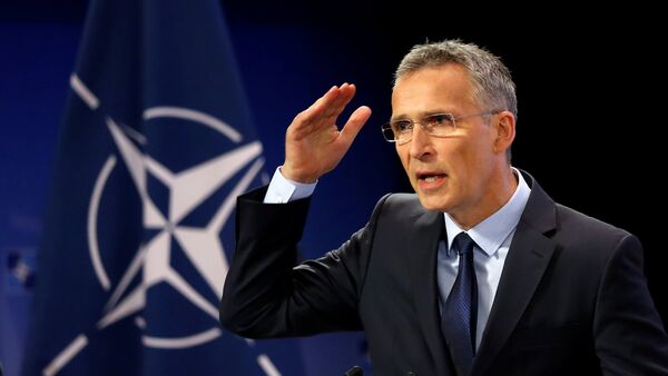Генерални секретар НАТО-а Јенс Столтенберг говори на конференцији за медије пре министарског састанка у седишту НАТО-а у Бриселу - Sputnik Србија