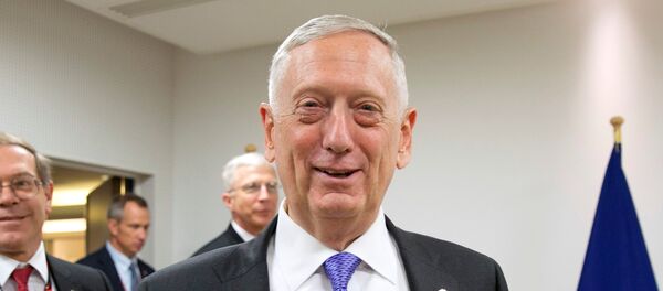 Министар одбране САД Џејмс Матис долази на министарску конференцију НАТО-а у Бриселу Министар одбране САД Џејмс Матис долази на министарску конференцију НАТО-а у Бриселу - Sputnik Србија