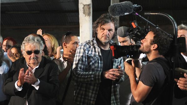 Emir Kusturica na snimanju sa bivšim urugvajskim predsednikom Hoseom Muhikom - Sputnik Srbija