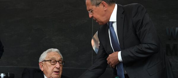 Хенри Кисинџер и Сергеј Лавров на Примаковским вечерима у Москви - Sputnik Србија