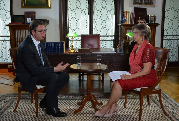 Aleksandar Vučić, predsednik Srbije i Ljubinka Milinčić, glavna i odgovorna urednica srpske redakcije Sputnjika. Aleksandar Vučić, predsednik Srbije i Ljubinka Milinčić, glavna i odgovorna urednica srpske redakcije Sputnjika. - Sputnik Srbija