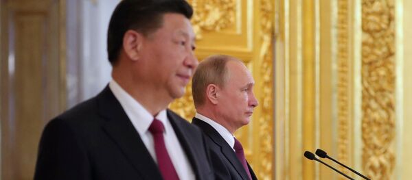 Председник Кине Си Ђинпинг и руски председник Владимир Путин - Sputnik Србија