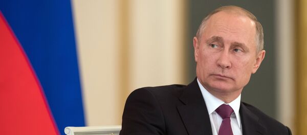 Председник Русије Владимир Путин током састанка са кинеским председником у Москви Председник Русије Владимир Путин током састанка са кинеским председником у Москви - Sputnik Србија