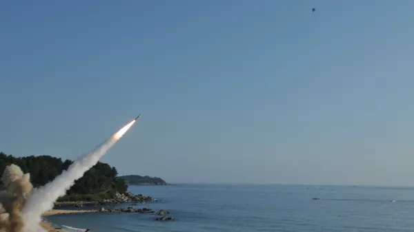 Bežbe i simulacija napada vojski Južne Koreje i SAD - Sputnik Srbija