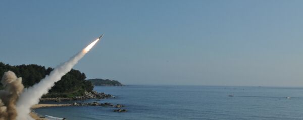 Бежбе и симулација напада војски Јужне Кореје и САД Бежбе и симулација напада војски Јужне Кореје и САД - Sputnik Србија