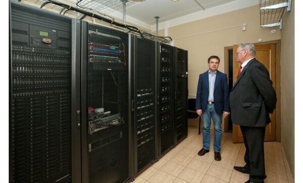 Супер-компјутер Рачунарског центра у Хабаровску - Sputnik Србија