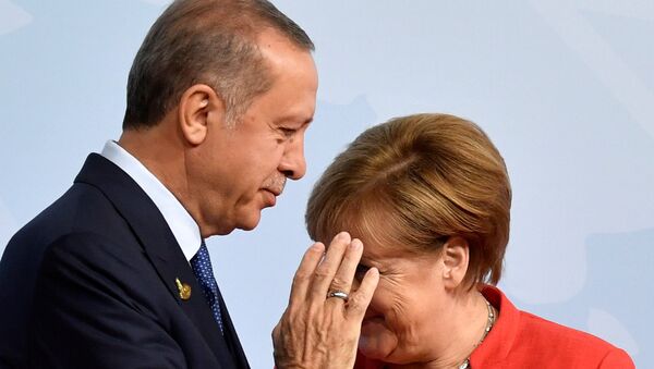 Nemačka kancelarka Angela Merkel i predsednik Turske Redžep Tajip Erdogan na otvaranju samita G20 u Hamburgu - Sputnik Srbija