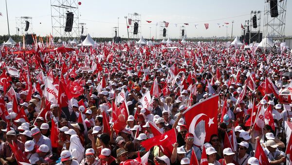 Десетине хиљада Турака на протесту опозиције у Истанбулу - Sputnik Србија