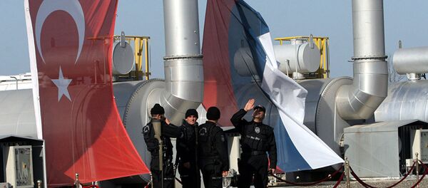 Turski specijalci čuvaju gasnu stanicu u selu Durusu, nedaleko od Samsuna, najveće turske luke na Crnom moru Turski specijalci čuvaju gasnu stanicu u selu Durusu, nedaleko od Samsuna, najveće turske luke na Crnom moru - Sputnik Srbija