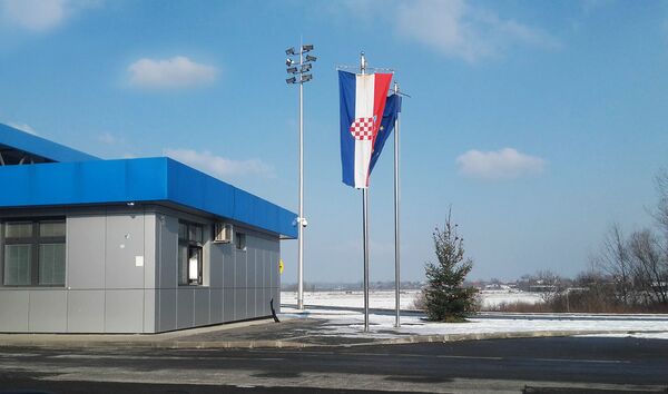 Грађани Србије без много избора: путовања се свела на неколико земаља Грађани Србије без много избора: путовања се свела на неколико земаља - Sputnik Србија