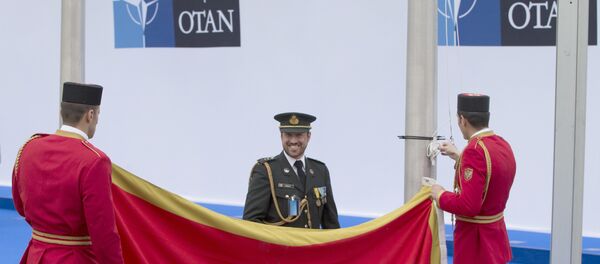 Подизање црногорске заставе у седишту НАТО-а Подизање црногорске заставе у седишту НАТО-а - Sputnik Србија