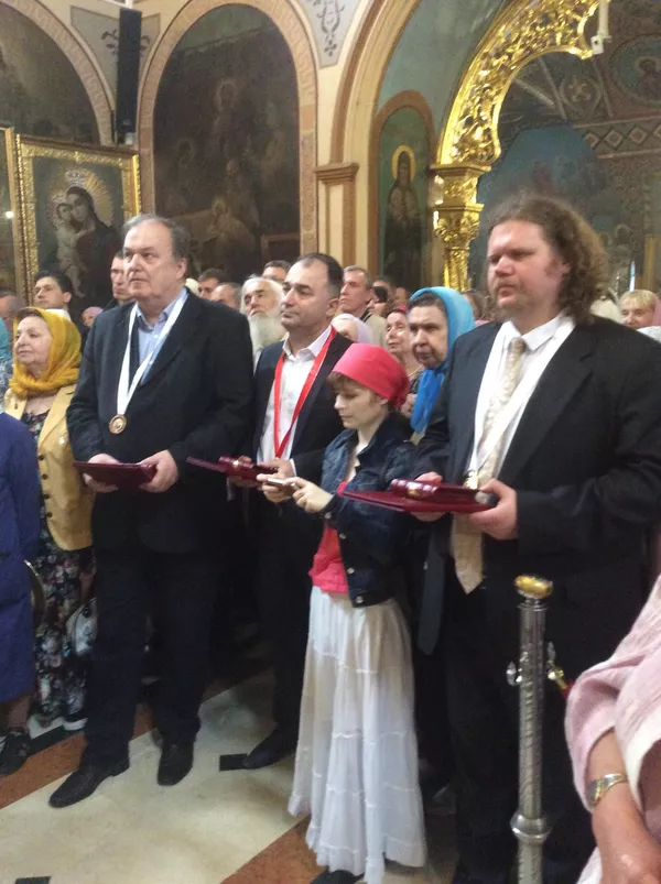 Синод Српске православне цркве одликовао Бранка Влаховића Синод Српске православне цркве одликовао Бранка Влаховића - Sputnik Србија