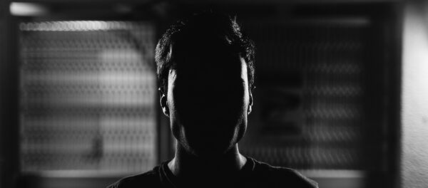 Човек у сенци - Sputnik Србија