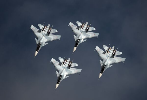 „Ruski sokolovi“, jedinstvena avio-grupa koja leti na svim modifikacijama aviona. - Sputnik Srbija