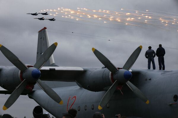 „Ruski vitezovi“, vazduhoplovna grupa pilotske akrobatike Ratnog vazduhoplovstva Rusije. - Sputnik Srbija