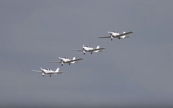 Akrobatska grupa „Čelavija tim“ - Sputnik Srbija